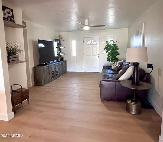 1126 W OXFORD Drive, Tempe, AZ 85283