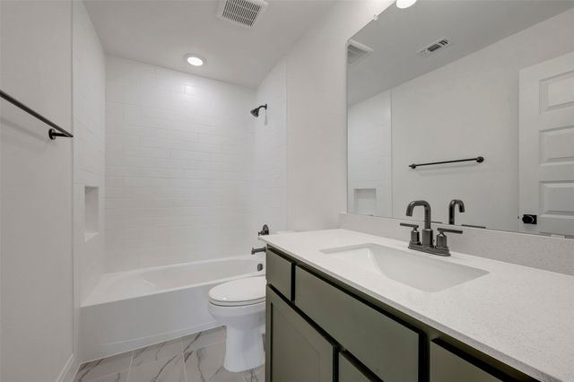 1725 Mosaic Way, Mesquite, TX 75181
