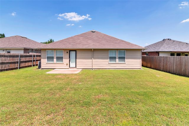 16329 Severn Lane, Fort Worth, TX 76247
