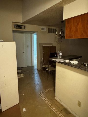 12550 Whittington Drive 202, Houston, TX 77077