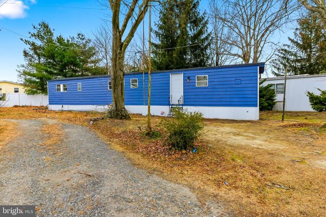 6 MARATHON DR, Mantua, NJ 08051