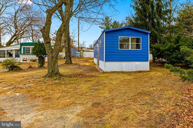 6 MARATHON DR, Mantua, NJ 08051