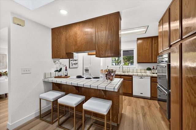 1055 Summerwood Court, San Jose, CA 95132