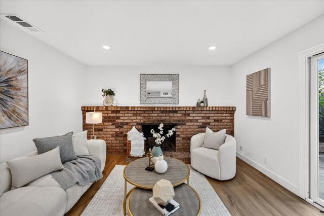 1055 Summerwood Court, San Jose, CA 95132