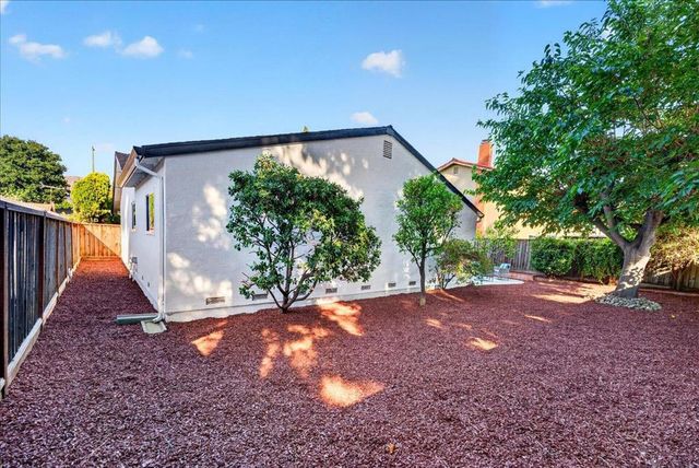 1055 Summerwood Court, San Jose, CA 95132
