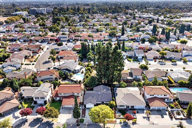 1055 Summerwood Court, San Jose, CA 95132