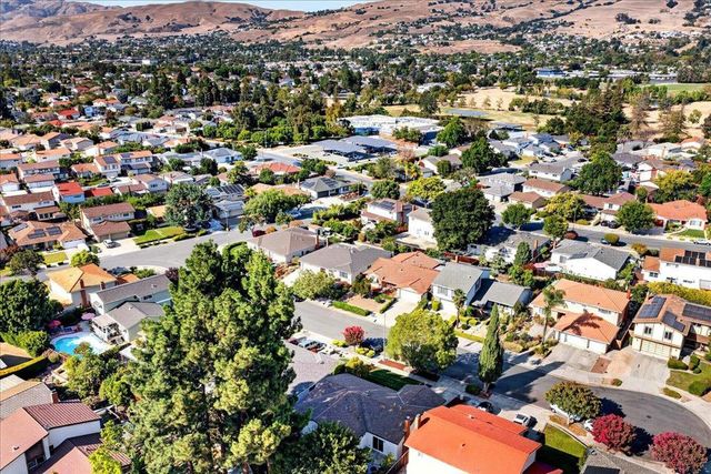 1055 Summerwood Court, San Jose, CA 95132