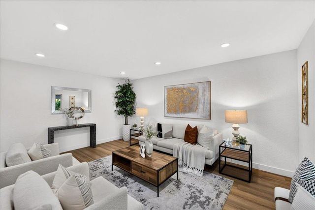 1055 Summerwood Court, San Jose, CA 95132