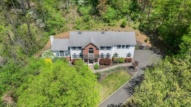 63 Twin Oaks Rd, Bridgewater Twp., NJ 08807