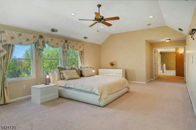 63 Twin Oaks Rd, Bridgewater Twp., NJ 08807