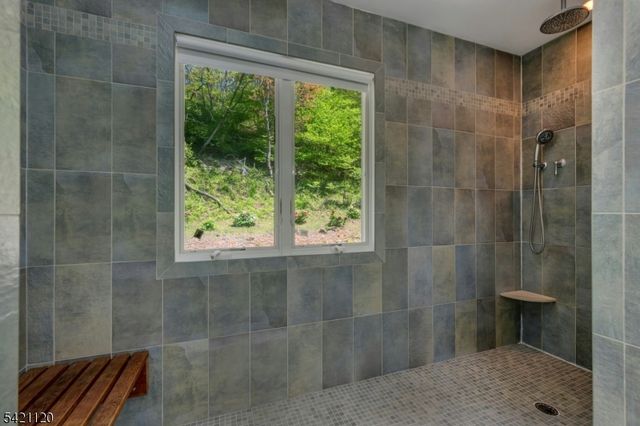 63 Twin Oaks Rd, Bridgewater Twp., NJ 08807