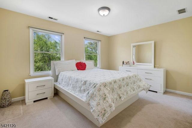 63 Twin Oaks Rd, Bridgewater Twp., NJ 08807