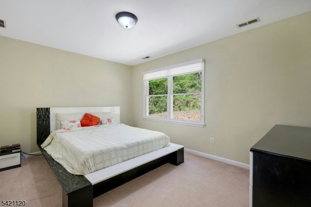 63 Twin Oaks Rd, Bridgewater Twp., NJ 08807