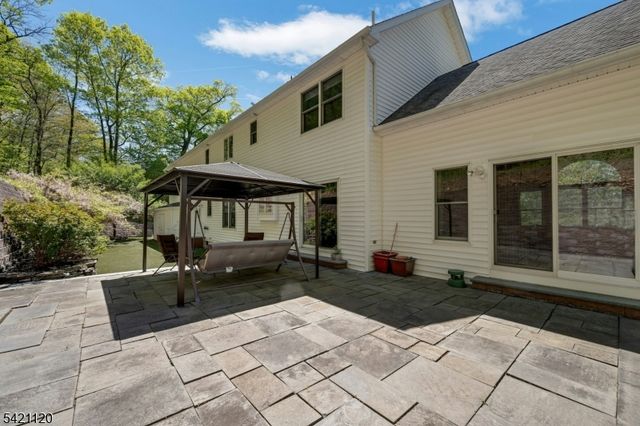 63 Twin Oaks Rd, Bridgewater Twp., NJ 08807