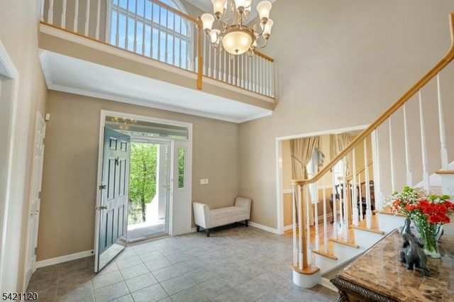 63 Twin Oaks Rd, Bridgewater Twp., NJ 08807