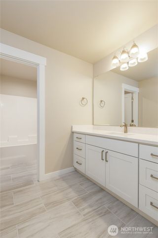 921 W Ted Yao Way, Moses Lake, WA 98837