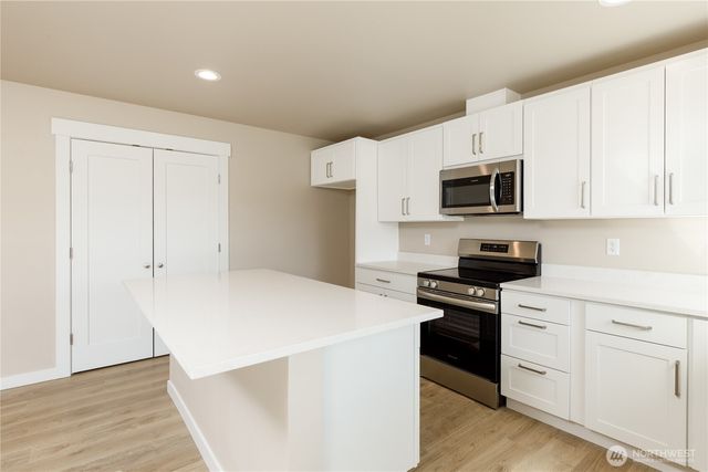 921 W Ted Yao Way, Moses Lake, WA 98837