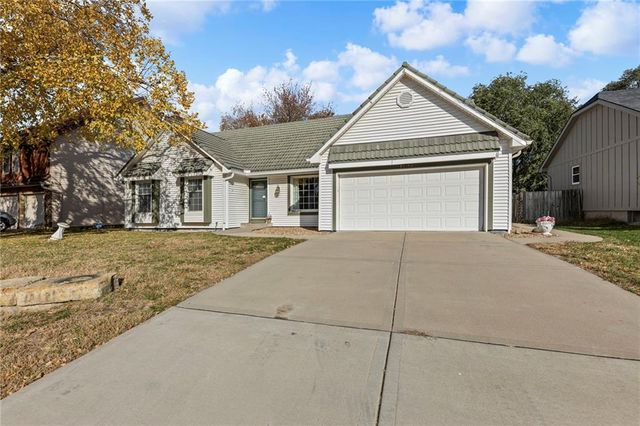 1404 Frontier Lane, Olathe, KS 66062