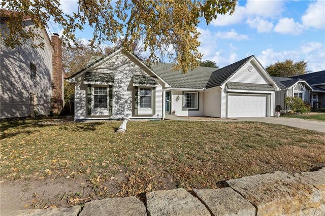 1404 Frontier Lane, Olathe, KS 66062
