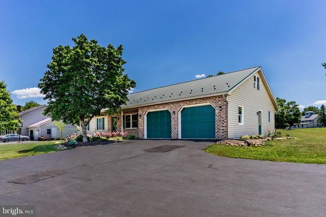 65 WALNUT DALE RD, Shippensburg, PA 17257