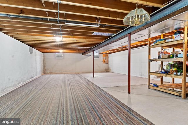 65 WALNUT DALE RD, Shippensburg, PA 17257