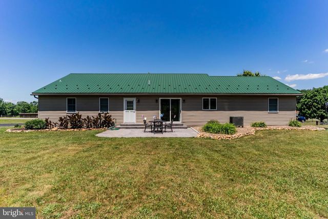 65 WALNUT DALE RD, Shippensburg, PA 17257