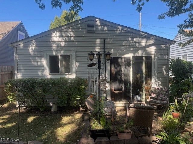 13501 Astor Avenue, Cleveland, OH 44135