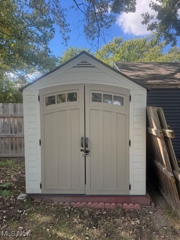 13501 Astor Avenue, Cleveland, OH 44135