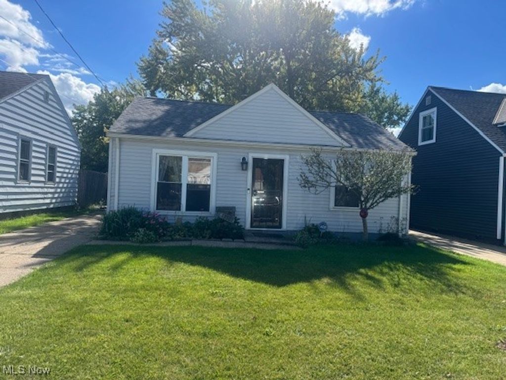 13501 Astor Avenue, Cleveland, OH 44135