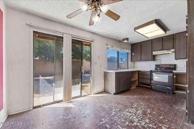 4929 W TOWNLEY Avenue, Glendale, AZ 85302