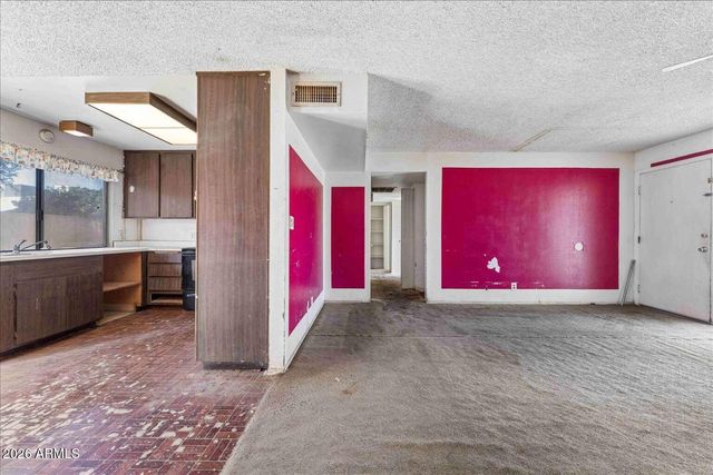 4929 W TOWNLEY Avenue, Glendale, AZ 85302