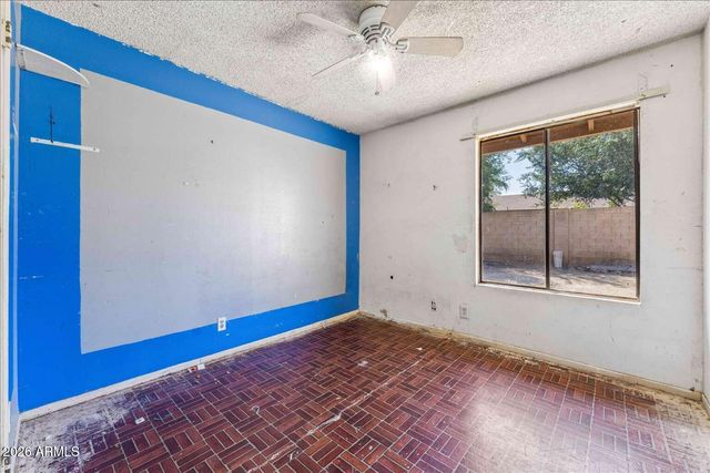 4929 W TOWNLEY Avenue, Glendale, AZ 85302