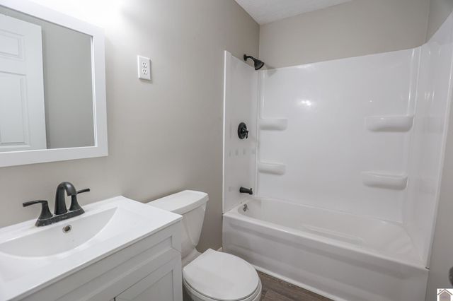 1116 Starke Ave, Paducah, KY 42003