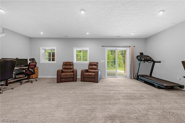 978 Hawkin Lane, Aurora, OH 44202