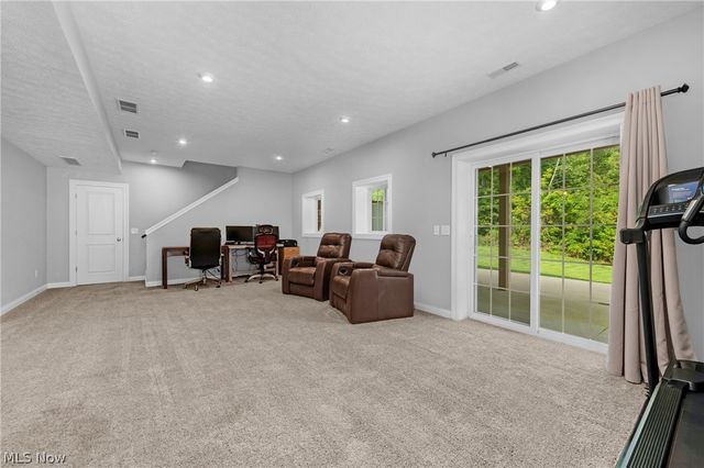 978 Hawkin Lane, Aurora, OH 44202