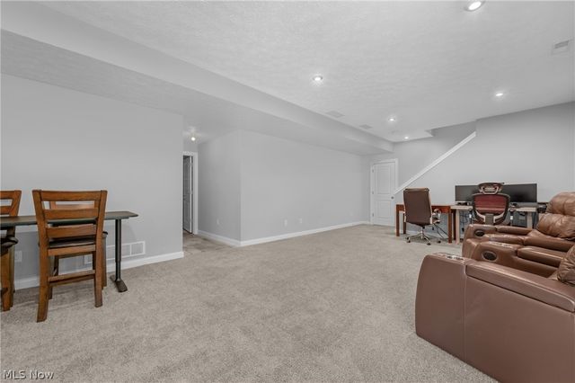 978 Hawkin Lane, Aurora, OH 44202