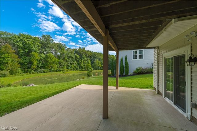 978 Hawkin Lane, Aurora, OH 44202
