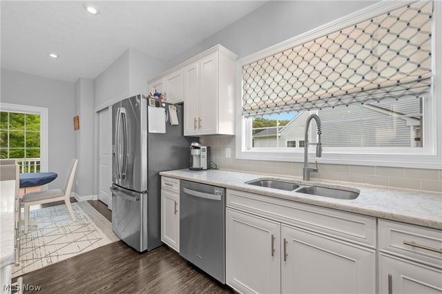978 Hawkin Lane, Aurora, OH 44202