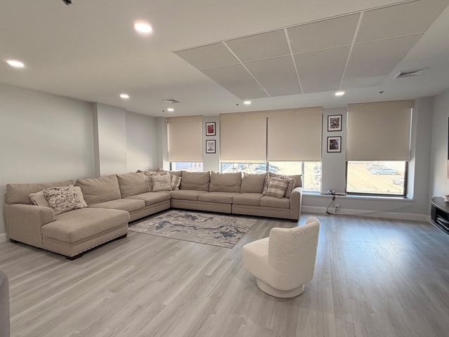 531 Main St 201M, Worcester, MA 01608