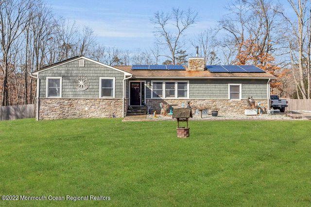 592 Whitecomb Street, Jackson, NJ 08527