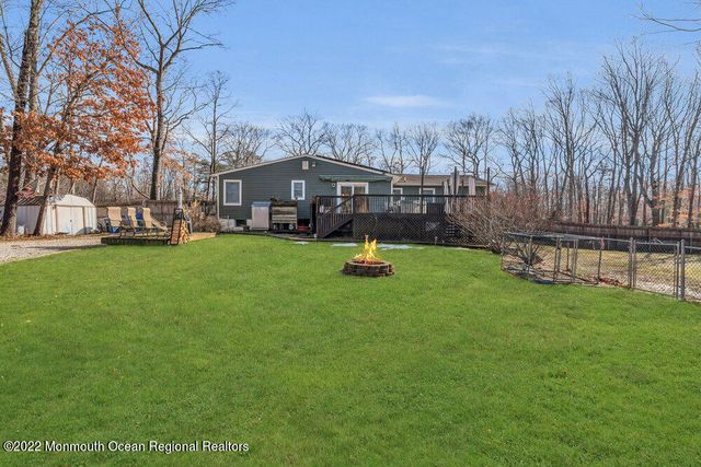 592 Whitecomb Street, Jackson, NJ 08527