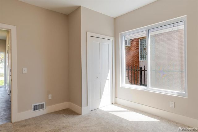 7436 Oakland Street, Detroit, MI 48211