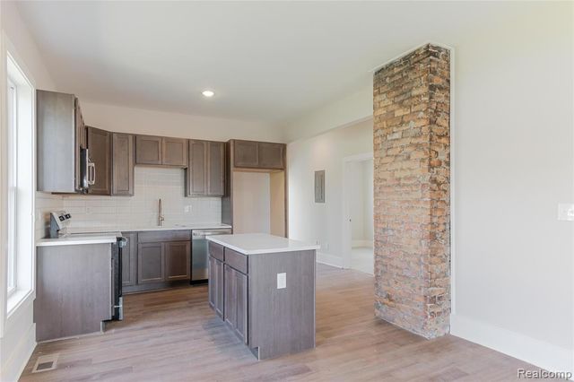 7436 Oakland Street, Detroit, MI 48211