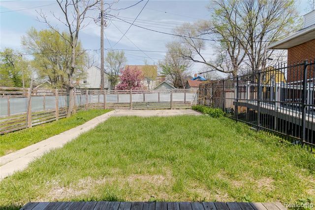 7436 Oakland Street, Detroit, MI 48211