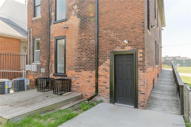7436 Oakland Street, Detroit, MI 48211