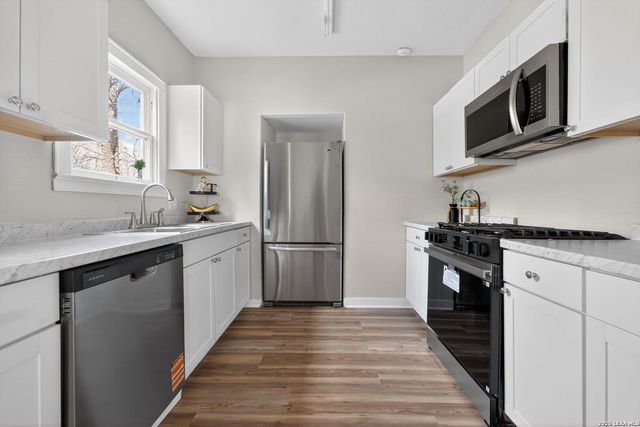 1823 Edison, San Antonio, TX 78201