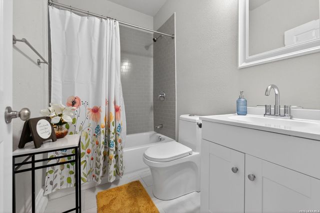 1823 Edison, San Antonio, TX 78201