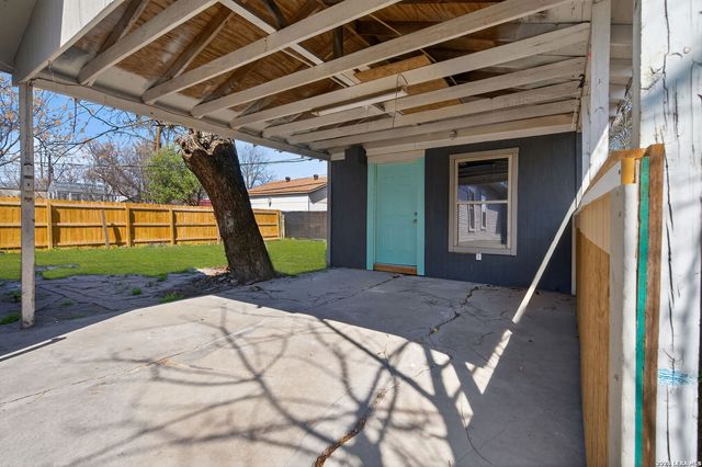 1823 Edison, San Antonio, TX 78201