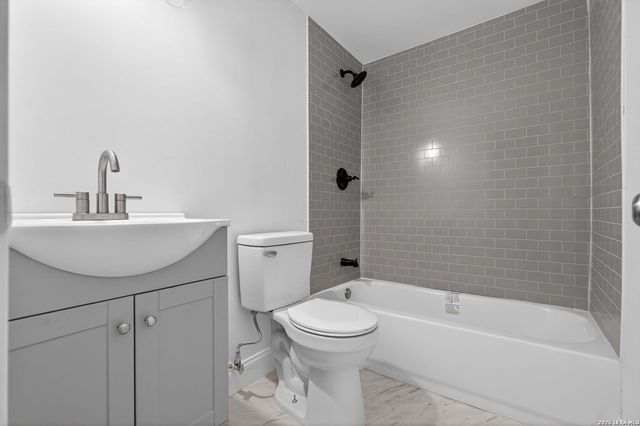 1823 Edison, San Antonio, TX 78201