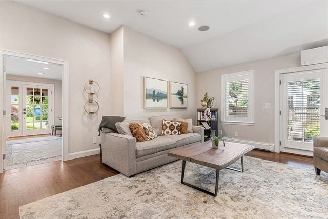 21 Hickory Road, Wellesley, MA 02482